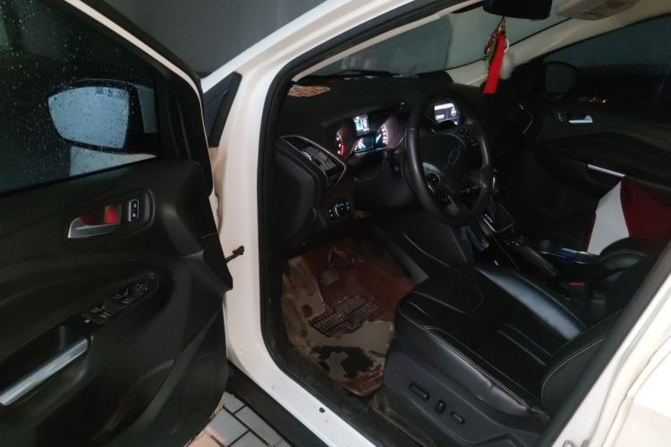 Used Ford Kuga 2013 2.0L GTDi Four-Wheel-Drive Sport Model Driver Seat