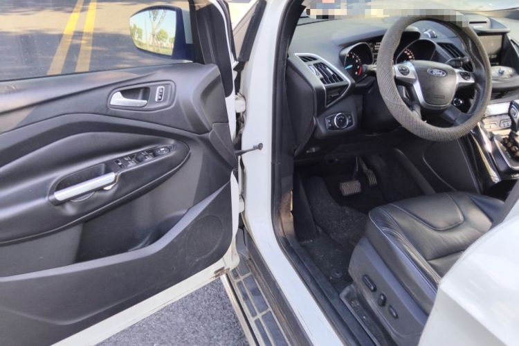 Used Ford Kuga 2013 2.0L GTDi Four-Wheel-Drive Sport Model Driver Seat