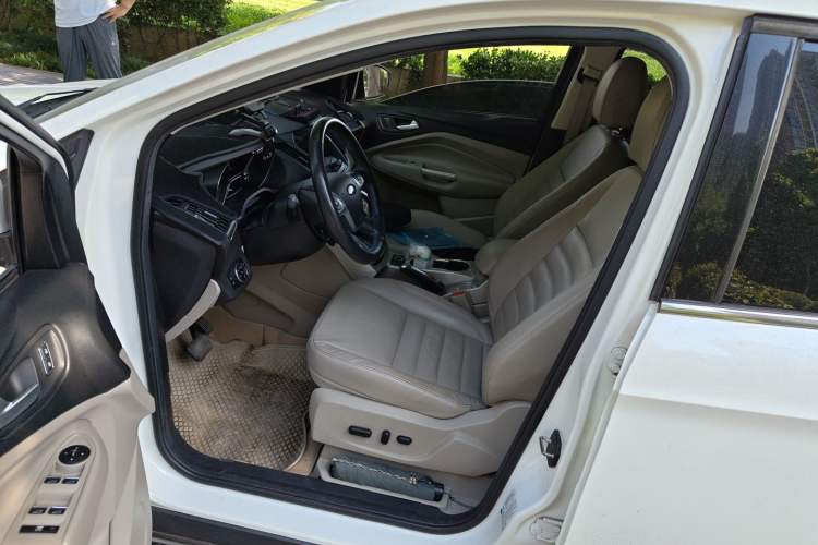 Used Ford Kuga 2013 1.6L GTDi 4x4 Elite Model Driver Seat