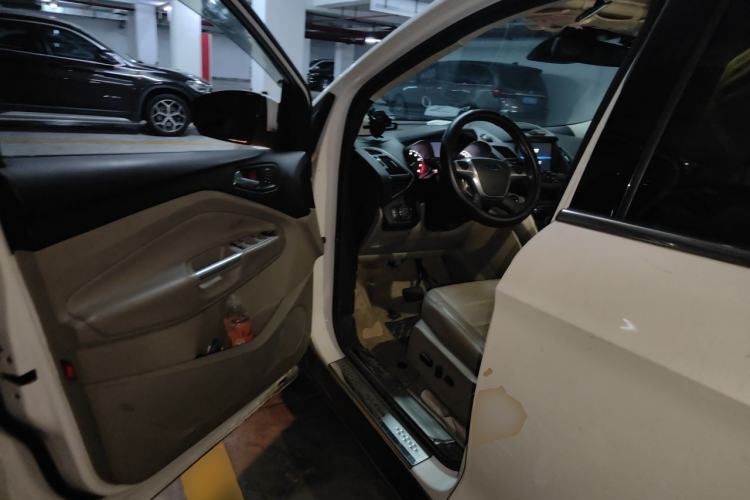 Used Ford Kuga 2013 2.0L GTDi Four-Wheel Drive Premium Model Driver Seat