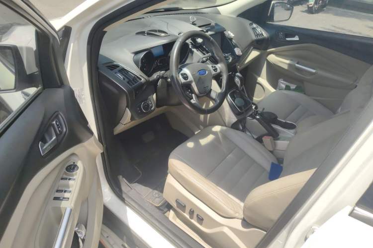 Used Ford Kuga 2013 2.0L GTDi Four-Wheel Drive Premium Model Driver Seat