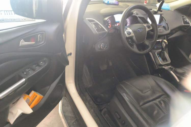 Used Ford Kuga 2013 2.0L GTDi Four-Wheel-Drive Sport Model Driver Seat