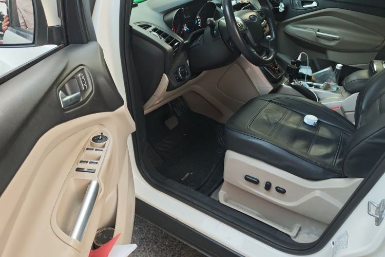 Used Ford Kuga 2013 2.0L GTDi Four-Wheel Drive Premium Model Driver Seat