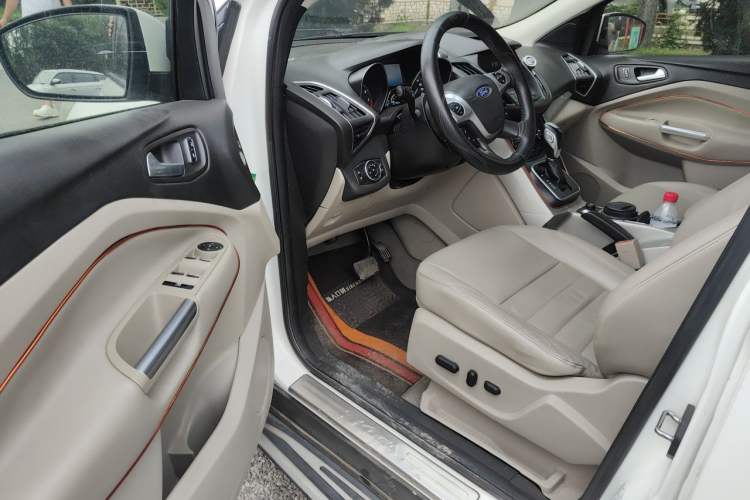 Used Ford Kuga 2013 1.6L GTDi 4x4 Elite Model Driver Seat