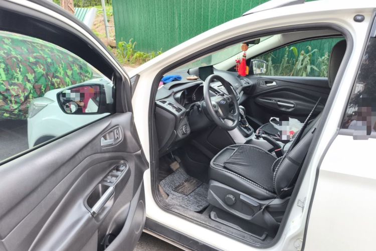 Used Ford Kuga 2013 1.6L GTDi Two-Wheel-Drive Comfort Model Driver Seat