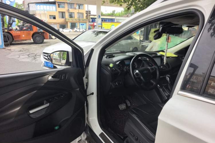 Used Ford Kuga 2013 2.0L GTDi Four-Wheel-Drive Sport Model Driver Seat