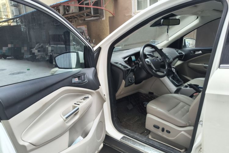 Used Ford Kuga 2013 2.0L GTDi Four-Wheel Drive Premium Model Driver Seat