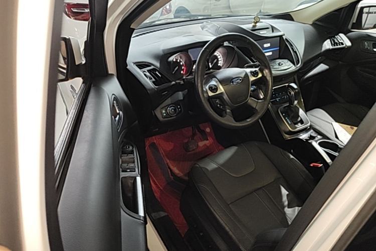 Used Ford Kuga 2013 2.0L GTDi Four-Wheel-Drive Sport Model Driver Seat