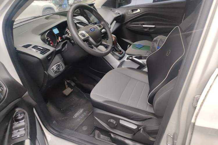 Used Ford Kuga 2013 1.6L GTDi Two-Wheel-Drive Comfort Model Driver Seat