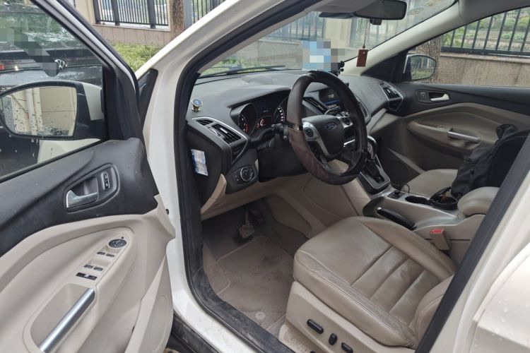 Used Ford Kuga 2013 2.0L GTDi Four-Wheel-Drive Sport Model Driver Seat