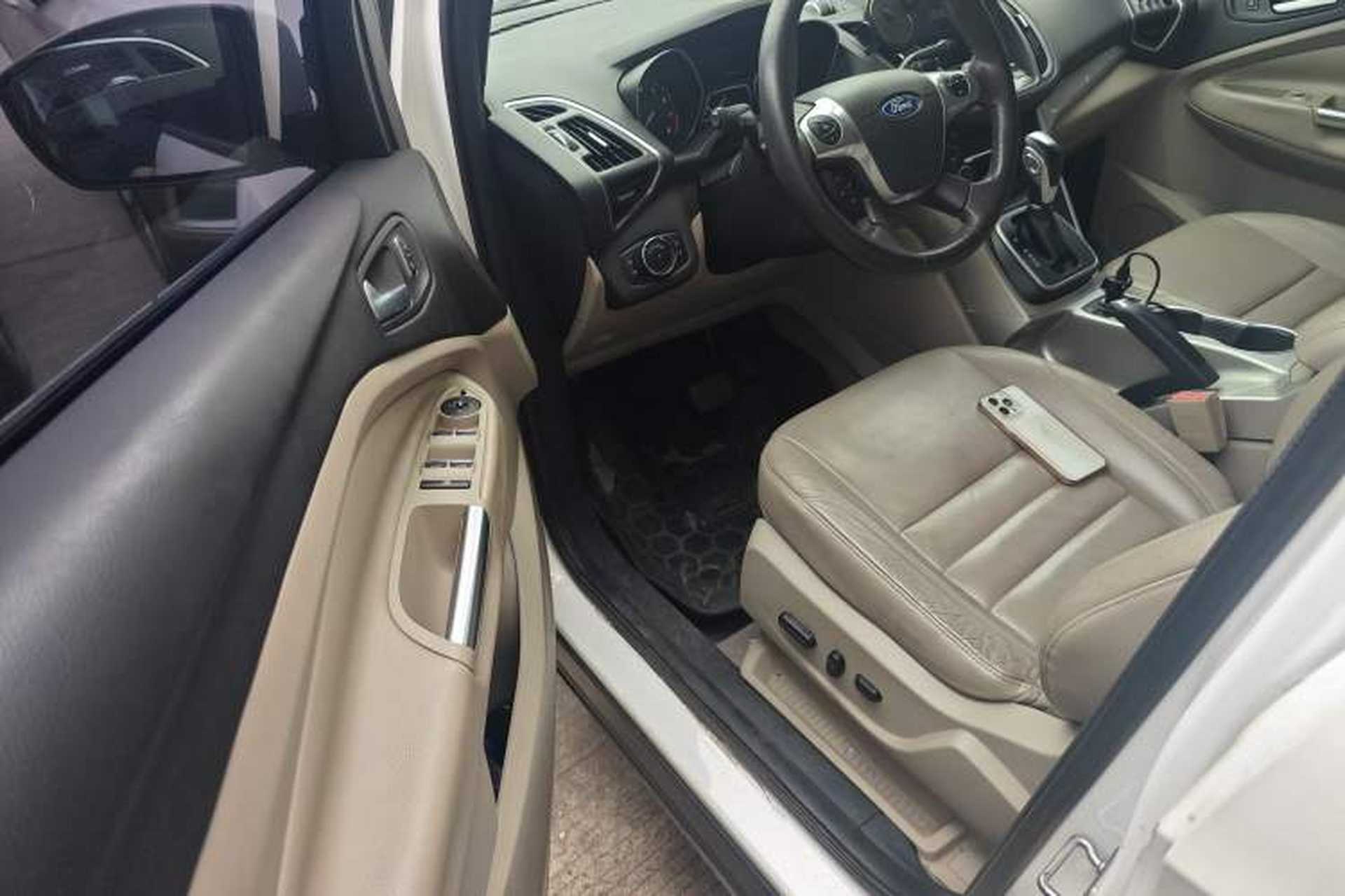 Used Ford Kuga 2013 2.0L GTDi Four-Wheel Drive Premium Model Driver Seat