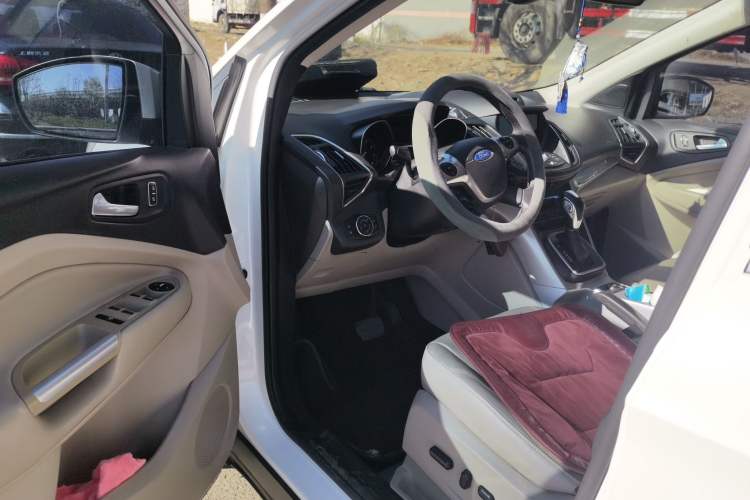 Used Ford Kuga 2013 1.6L GTDi 4x4 Elite Model Driver Seat
