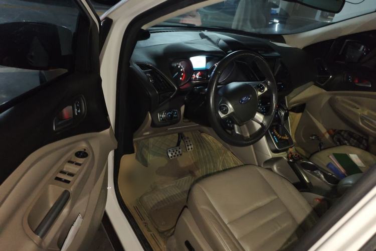 Used Ford Kuga 2013 2.0L GTDi Four-Wheel Drive Premium Model Driver Seat