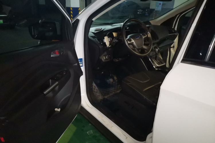 Used Ford Kuga 2013 2.0L GTDi Four-Wheel Drive Premium Model Driver Seat