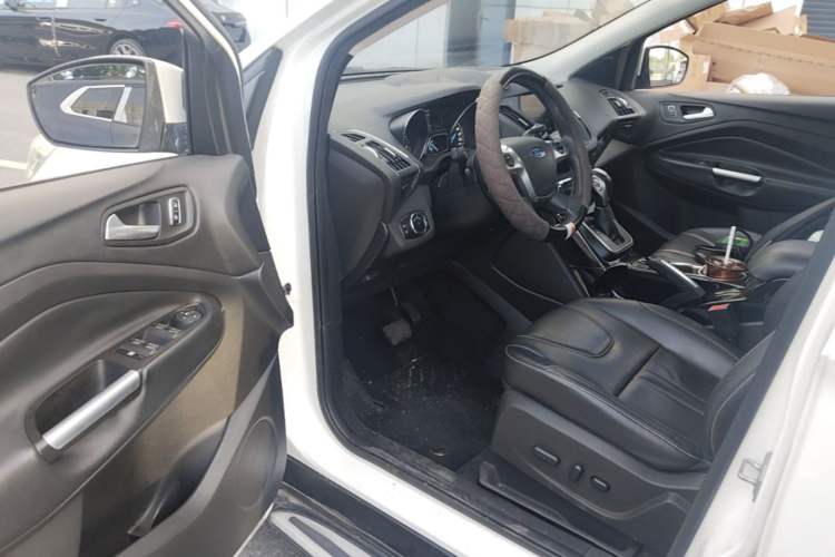 Used Ford Kuga 2013 2.0L GTDi Four-Wheel-Drive Sport Model Driver Seat
