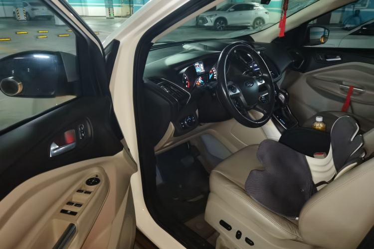 Used Ford Kuga 2013 2.0L GTDi Four-Wheel Drive Premium Model Driver Seat
