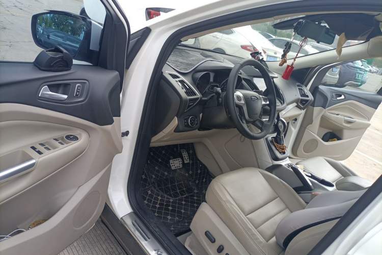 Used Ford Kuga 2013 1.6L GTDi 4x4 Elite Model Driver Seat