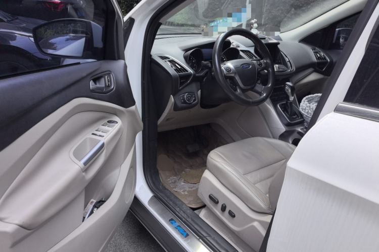 Used Ford Kuga 2013 2.0L GTDi Four-Wheel-Drive Elite Model Driver Seat