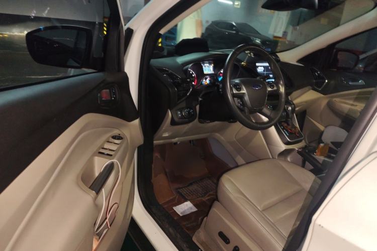 Used Ford Kuga 2013 2.0L GTDi Four-Wheel Drive Premium Model Driver Seat