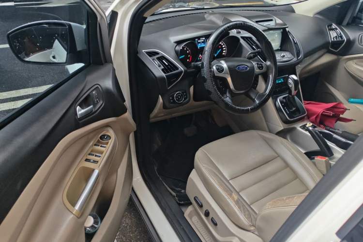 Used Ford Kuga 2013 2.0L GTDi Four-Wheel-Drive Elite Model Driver Seat