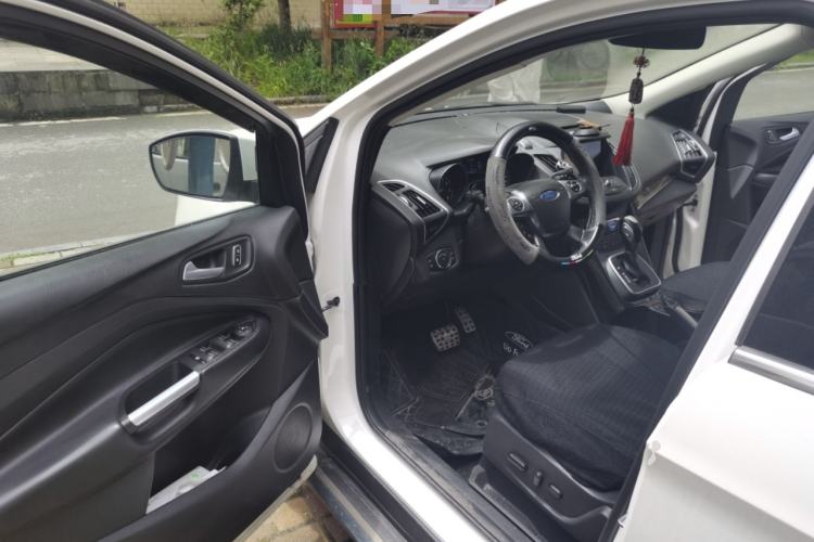 Used Ford Kuga 2013 2.0L GTDi Four-Wheel-Drive Sport Model Driver Seat