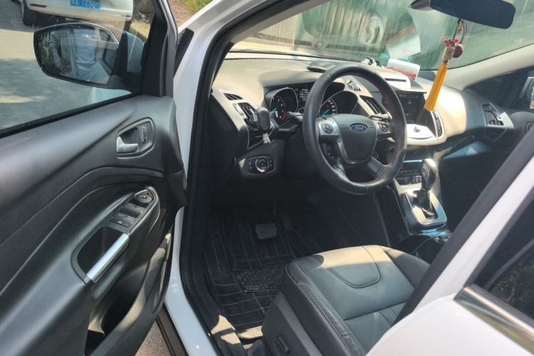 Used Ford Kuga 2013 2.0L GTDi Four-Wheel-Drive Sport Model Driver Seat