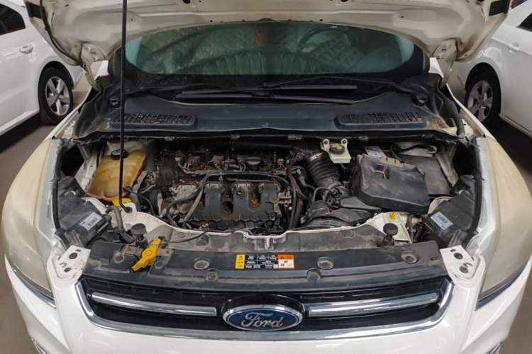 Used Ford Kuga 2013 2.0L GTDi Four-Wheel-Drive Elite Model Engine Bay
