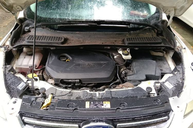 Used Ford Kuga 2013 1.6L GTDi Two-Wheel-Drive Trend Model Engine Bay