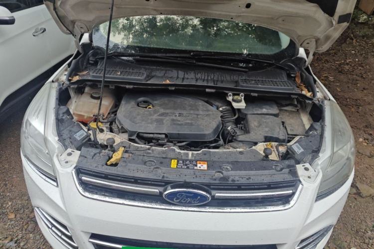 Used Ford Kuga 2013 1.6L GTDi Two-Wheel-Drive Trend Model Engine Bay