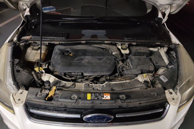 Used Ford Kuga 2013 1.6L GTDi Two-Wheel-Drive Trend Model Engine Bay
