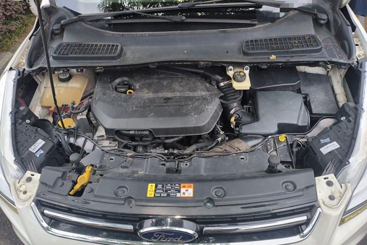 Used Ford Kuga 2013 1.6L GTDi Two-Wheel-Drive Trend Model Engine Bay