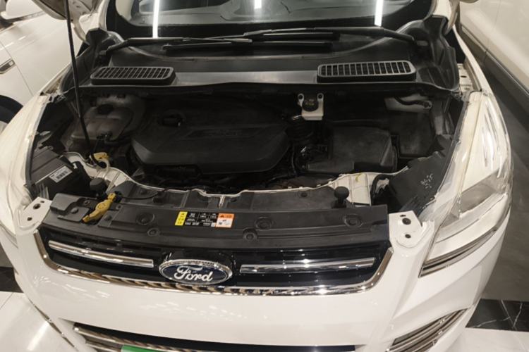 Used Ford Kuga 2013 1.6L GTDi Two-Wheel-Drive Trend Model Engine Bay