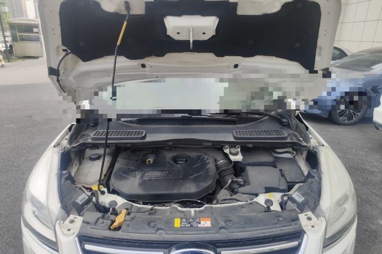 Used Ford Kuga 2013 2.0L GTDi Four-Wheel-Drive Sport Model Engine Bay