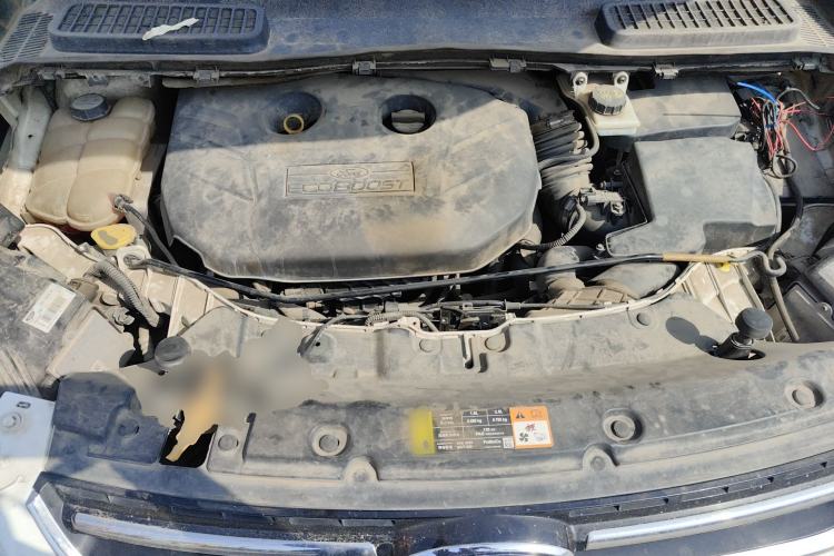 Used Ford Kuga 2013 2.0L GTDi Four-Wheel-Drive Sport Model Engine Bay