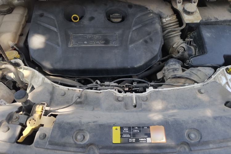 Used Ford Kuga 2013 2.0L GTDi Four-Wheel-Drive Sport Model Engine Bay