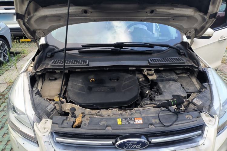 Used Ford Kuga 2013 2.0L GTDi Four-Wheel Drive Premium Model Engine Bay