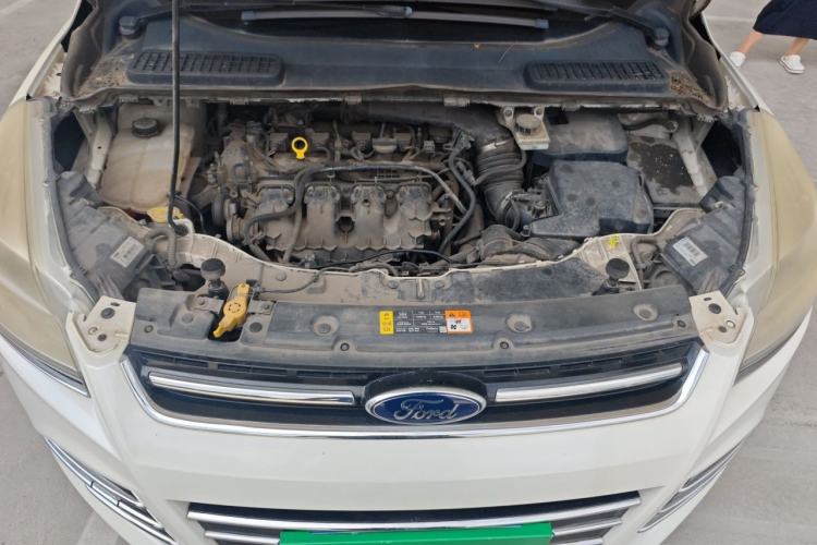 Used Ford Kuga 2013 2.0L GTDi Four-Wheel-Drive Elite Model Engine Bay