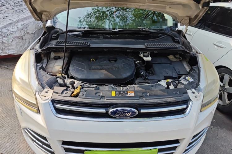 Used Ford Kuga 2013 2.0L GTDi Four-Wheel Drive Premium Model Engine Bay