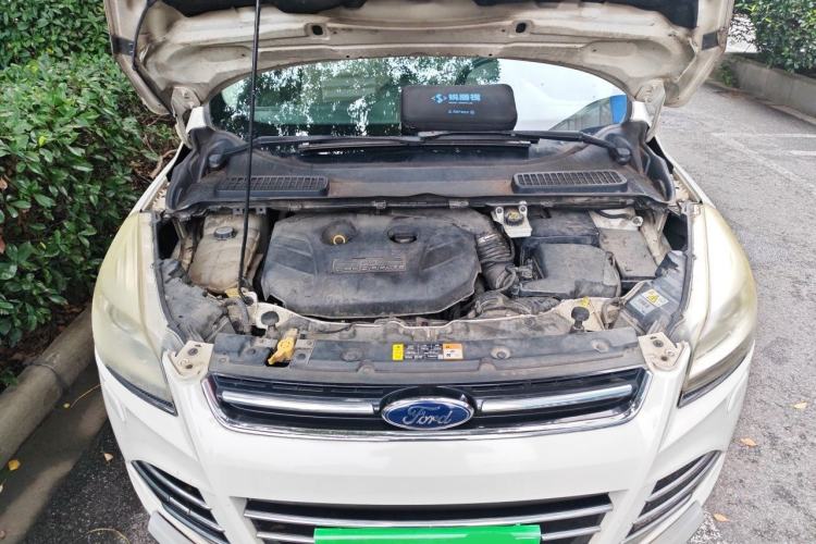 Used Ford Kuga 2013 2.0L GTDi Four-Wheel Drive Premium Model Engine Bay