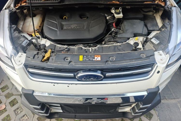 Used Ford Kuga 2013 2.0L GTDi Four-Wheel-Drive Elite Model Engine Bay