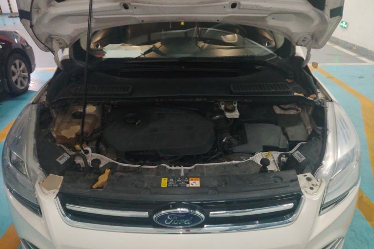 Used Ford Kuga 2013 1.6L GTDi Two-Wheel-Drive Trend Model Engine Bay