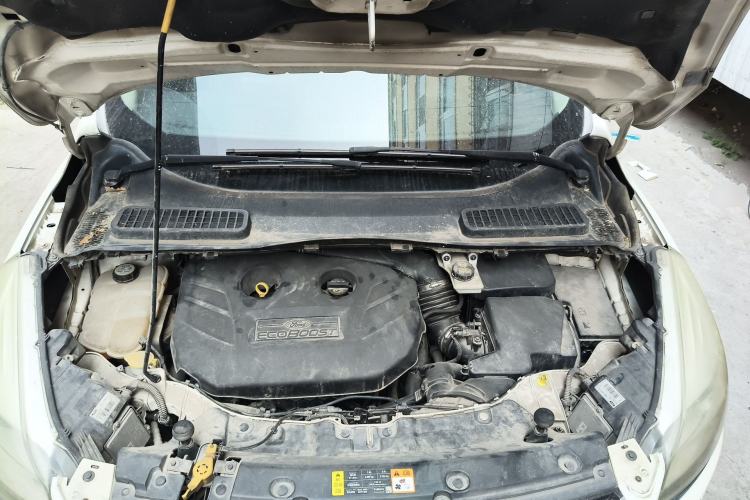 Used Ford Kuga 2013 2.0L GTDi Four-Wheel Drive Premium Model Engine Bay