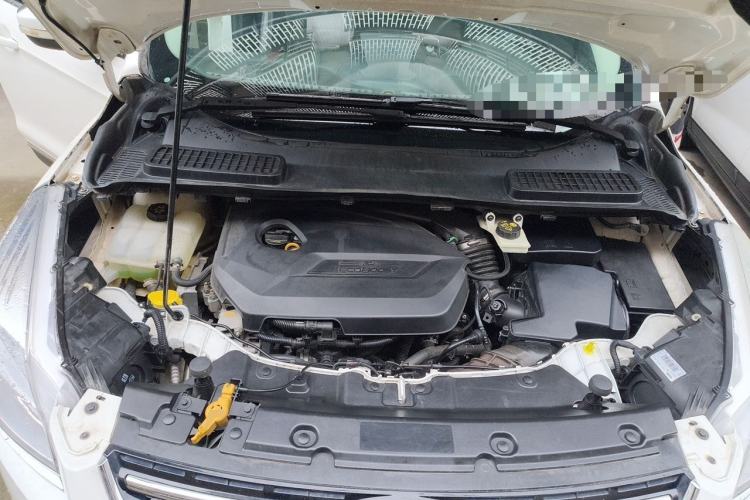 Used Ford Kuga 2013 1.6L GTDi Two-Wheel-Drive Trend Model Engine Bay