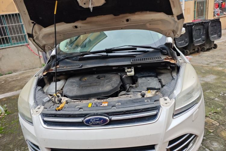 Used Ford Kuga 2013 2.0L GTDi Four-Wheel Drive Premium Model Engine Bay