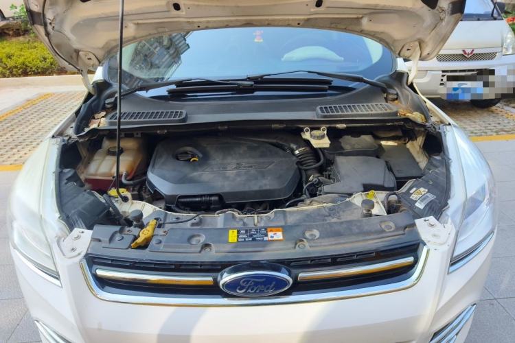 Used Ford Kuga 2013 1.6L GTDi Two-Wheel-Drive Trend Model Engine Bay