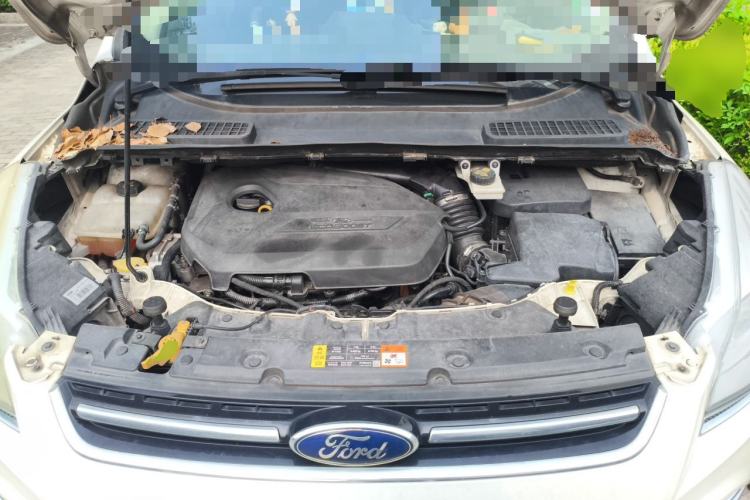 Used Ford Kuga 2013 1.6L GTDi Two-Wheel-Drive Trend Model Engine Bay