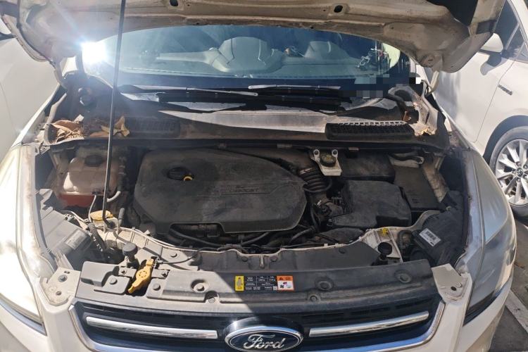Used Ford Kuga 2013 1.6L GTDi Two-Wheel-Drive Trend Model Engine Bay
