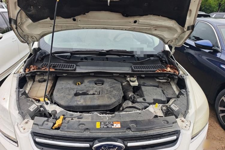 Used Ford Kuga 2013 2.0L GTDi Four-Wheel-Drive Elite Model Engine Bay