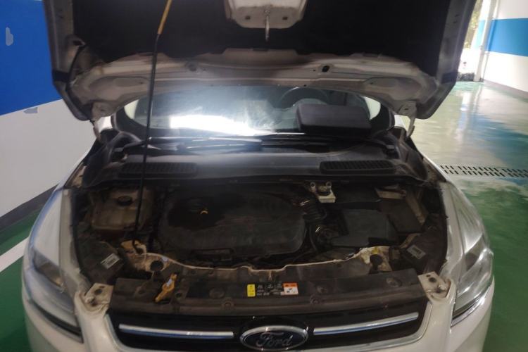 Used Ford Kuga 2013 1.6L GTDi Two-Wheel-Drive Trend Model Engine Bay