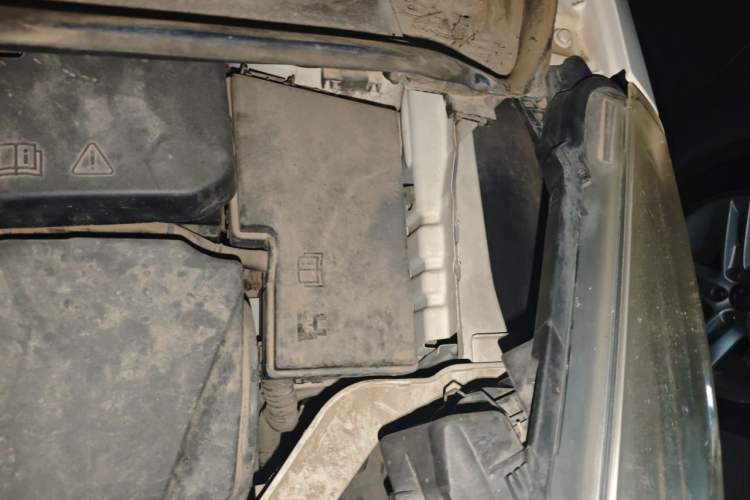Used Ford Kuga 2013 1.6L GTDi Two-Wheel-Drive Comfort Model Engine Bay Left